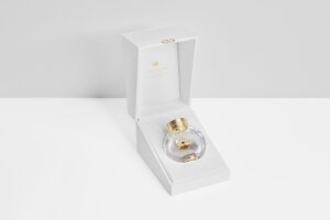 Lire la suite à propos de l’article Coffret Dior Or de Vie